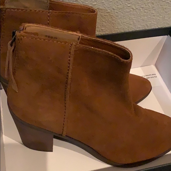 NEW BP. Heath bootie cognac suede size 10M pointed toe 3.25” heel zip closure - Picture 2 of 7